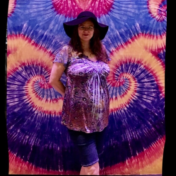 Meet Your Posher! A few pics showing my style. - Picture 6 of 8